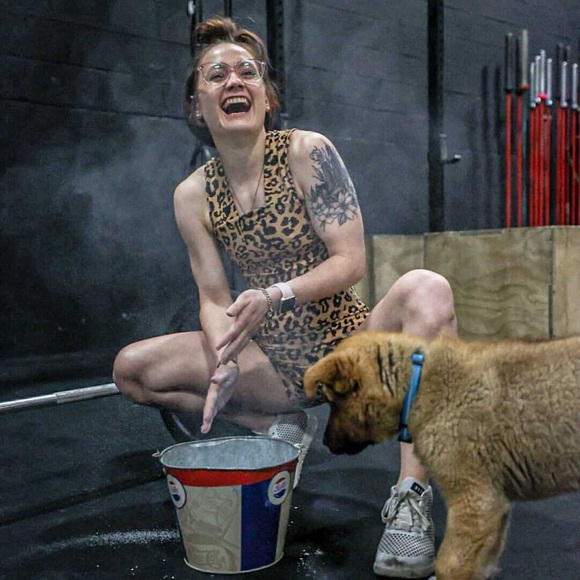 Sports bra that can be used to lounge around. - Picture 6 of 7